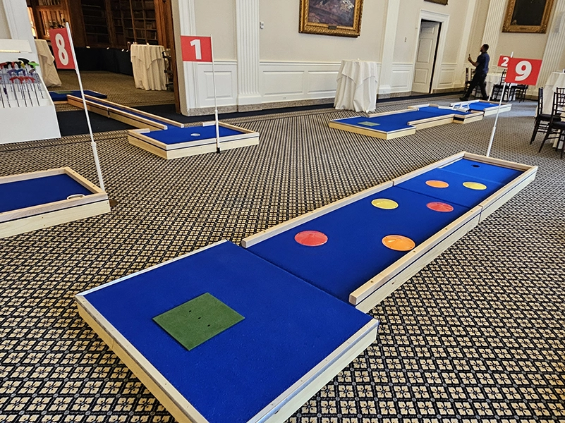 wow mini golf rental image